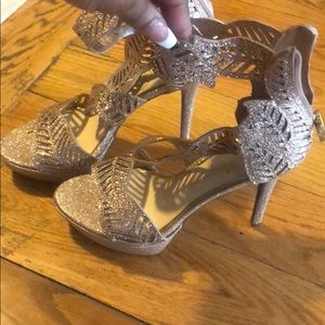 Jessica Simpson heels